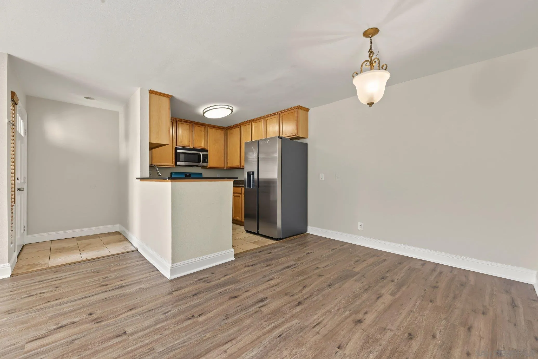 https://cdn.realtyfeed.com/cdn/127/260023077/c2f1aeab2669970e54d72c5ec36e2d29.webp