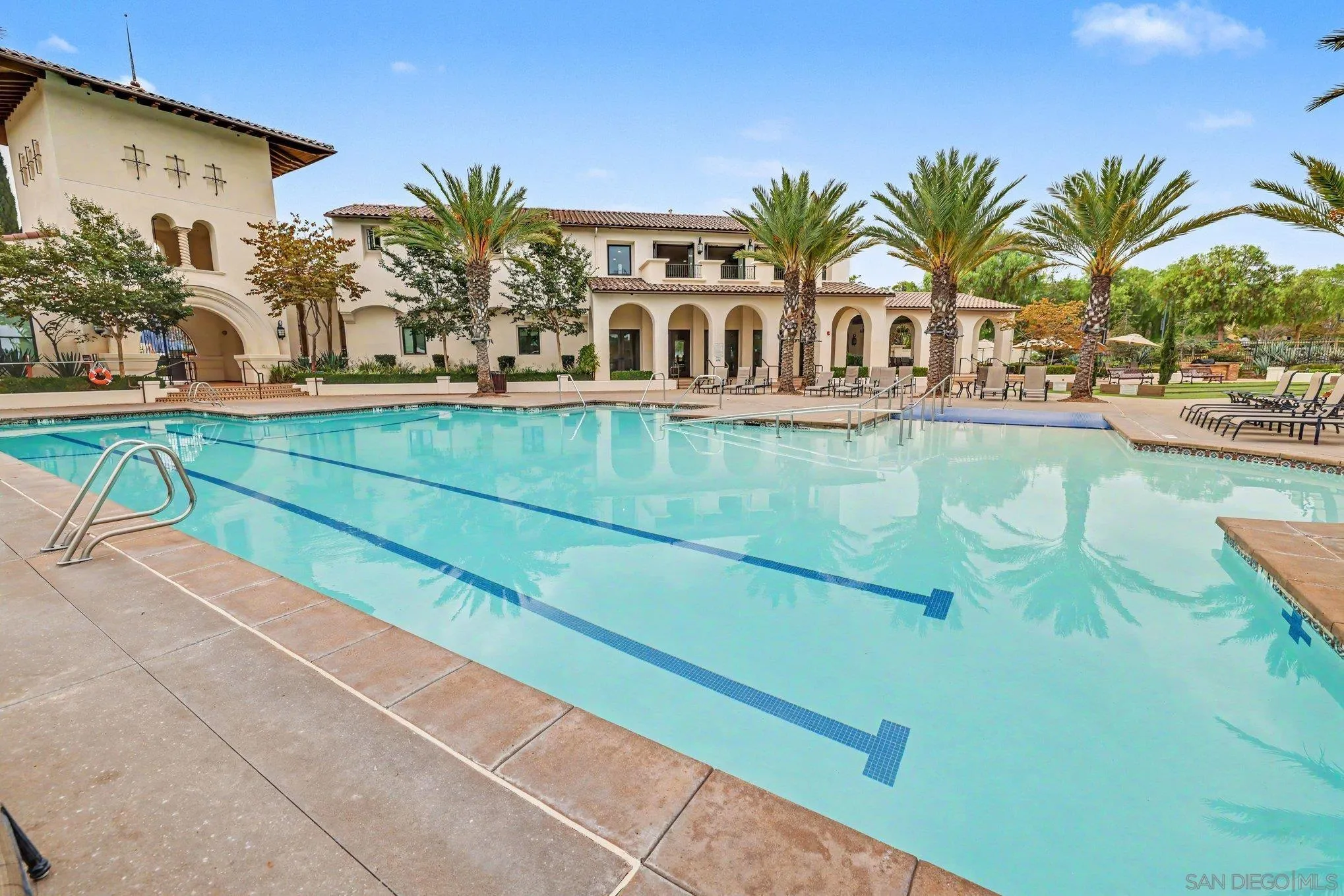 https://cdn.realtyfeed.com/cdn/127/260023078/233d391639f47ce2f4ceeec70c20cf4d.webp