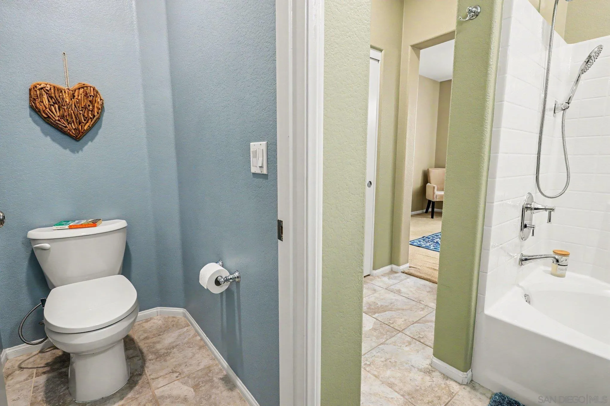 https://cdn.realtyfeed.com/cdn/127/260023078/2e1d71677ddd7c388e004ef3a36acfd7.webp