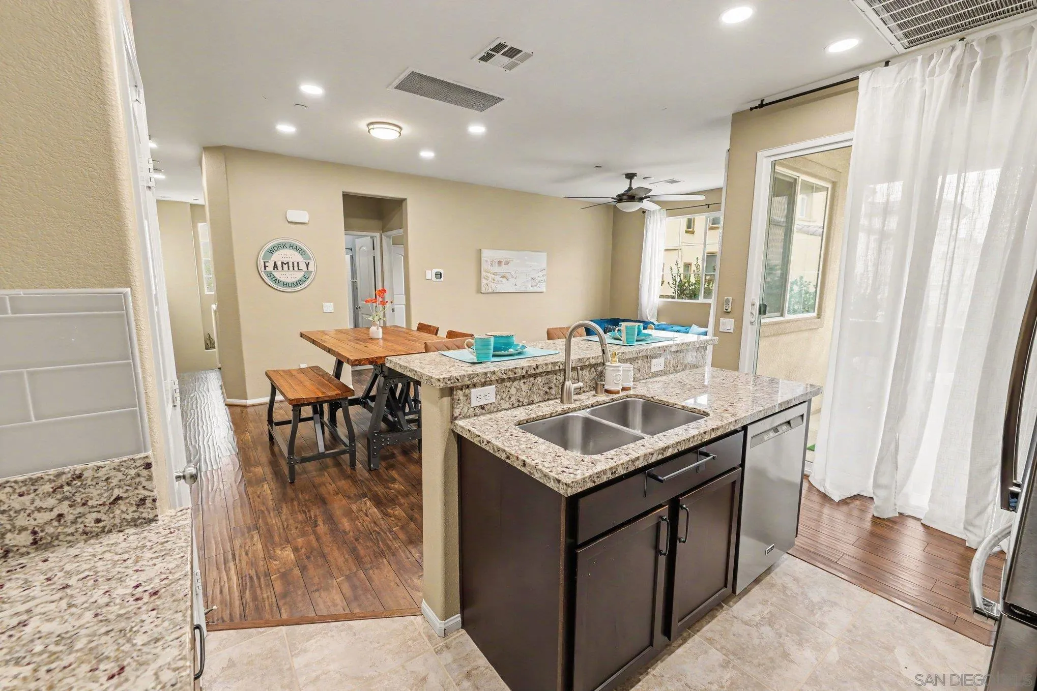 https://cdn.realtyfeed.com/cdn/127/260023078/69048f412a1bd283286a058849f8818a.webp