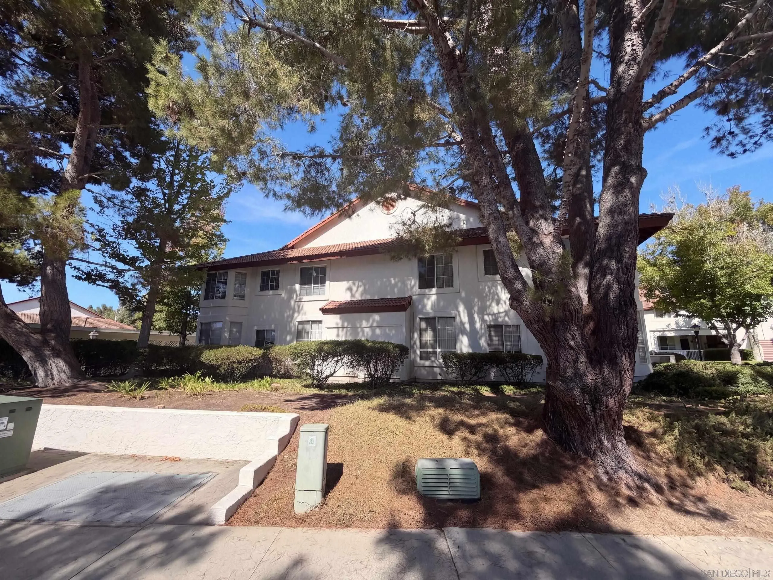 https://cdn.realtyfeed.com/cdn/127/260023079/033c281bb4f41165b7870dabeee5d345.webp
