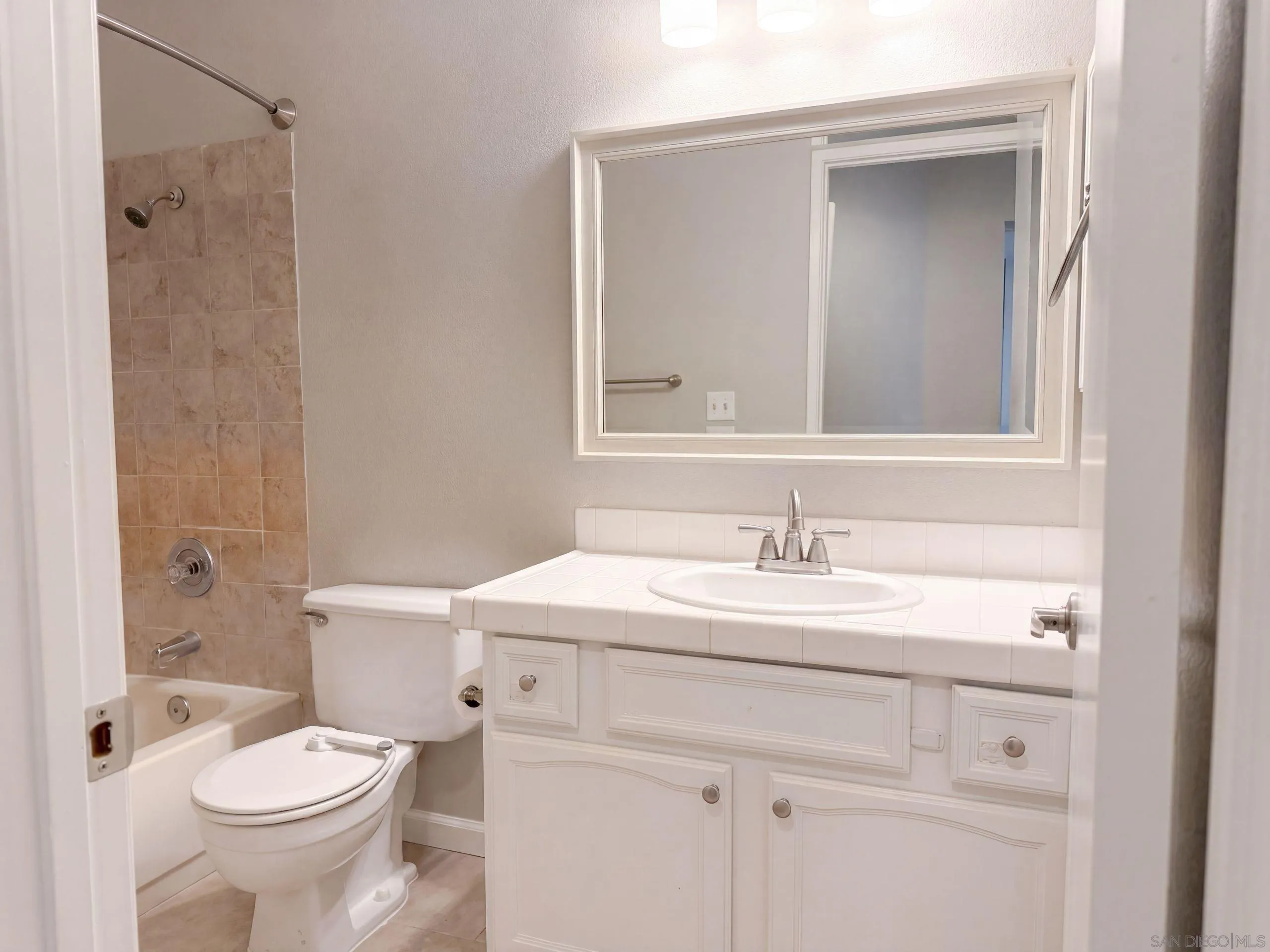 https://cdn.realtyfeed.com/cdn/127/260023079/172f4e2b0ba66df833fb926ed45882e1.webp