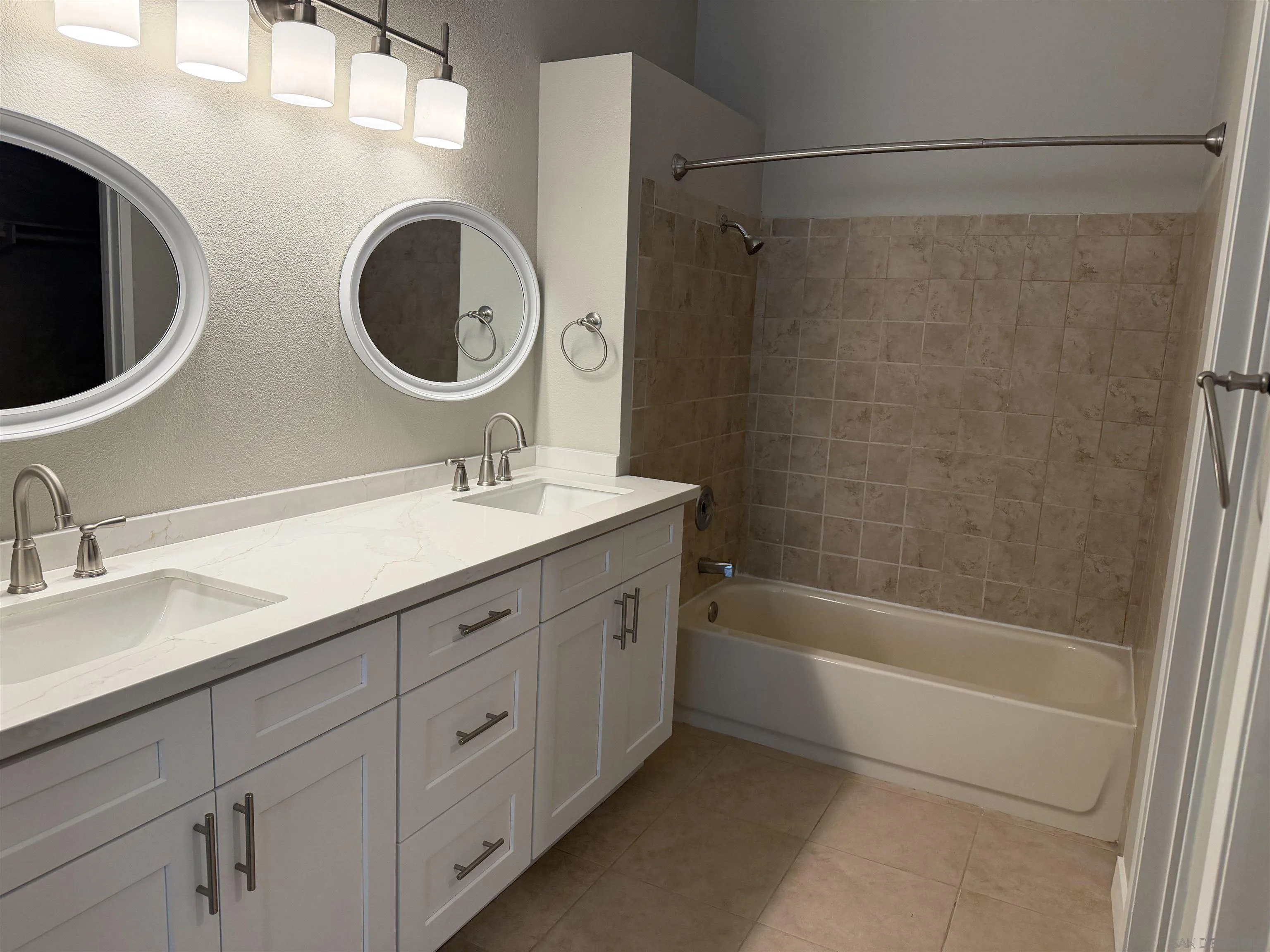 https://cdn.realtyfeed.com/cdn/127/260023079/50f6af901c31c9b2d784a2f22eaeb718.webp
