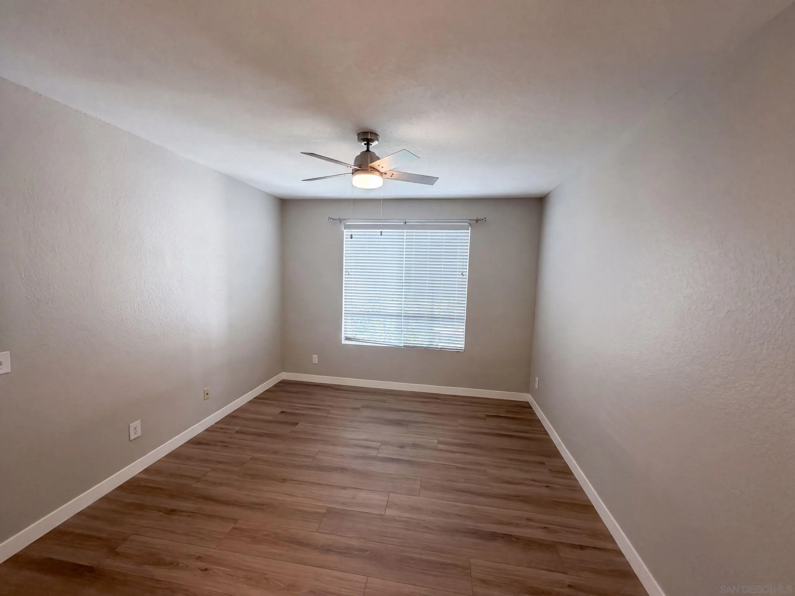 https://cdn.realtyfeed.com/cdn/127/260023079/b7badb4f163e8d83f0fb0a43de1750a6.webp