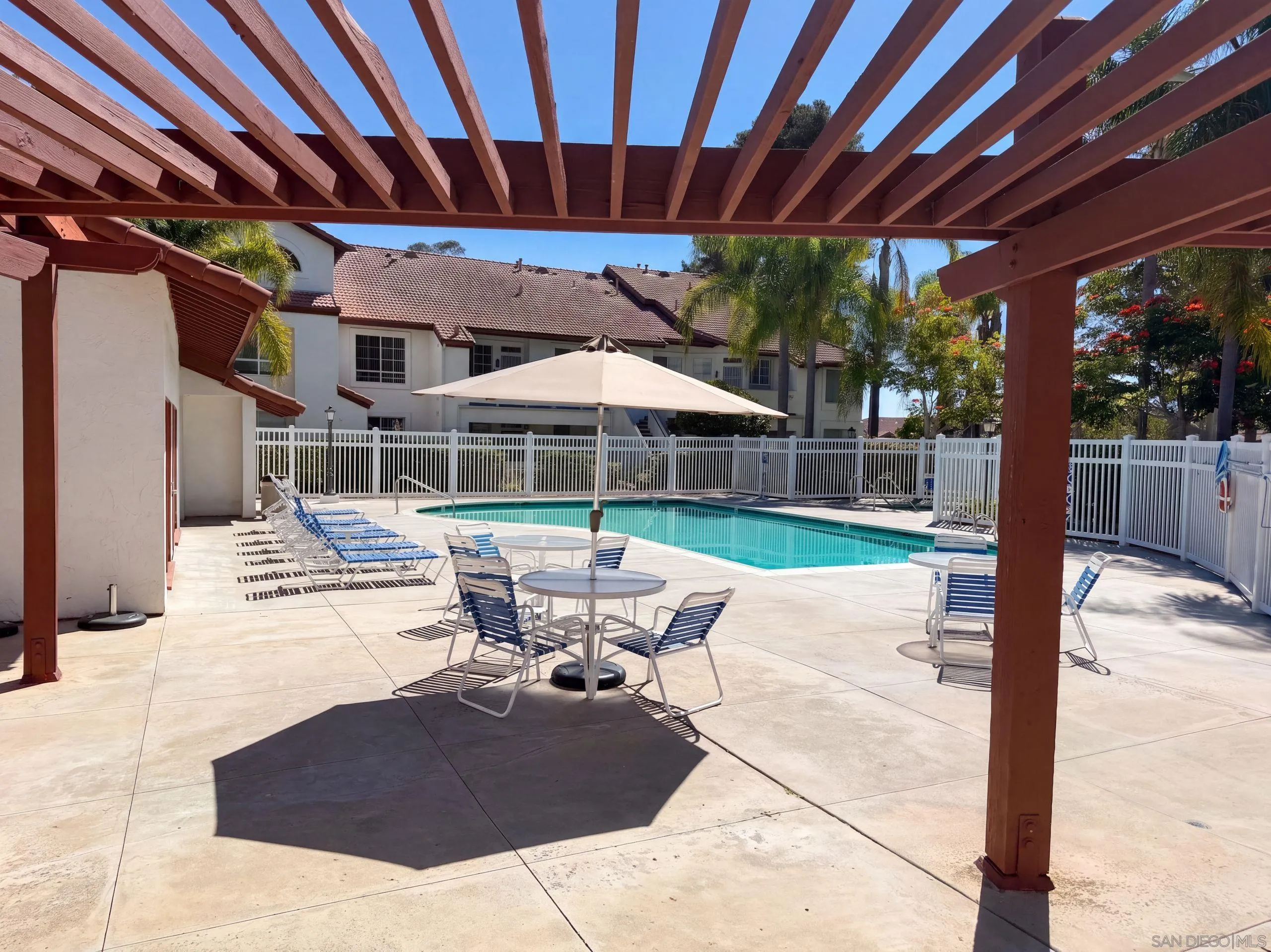 https://cdn.realtyfeed.com/cdn/127/260023079/d9e690e3e67f35311fbf2a09d5d63339.webp