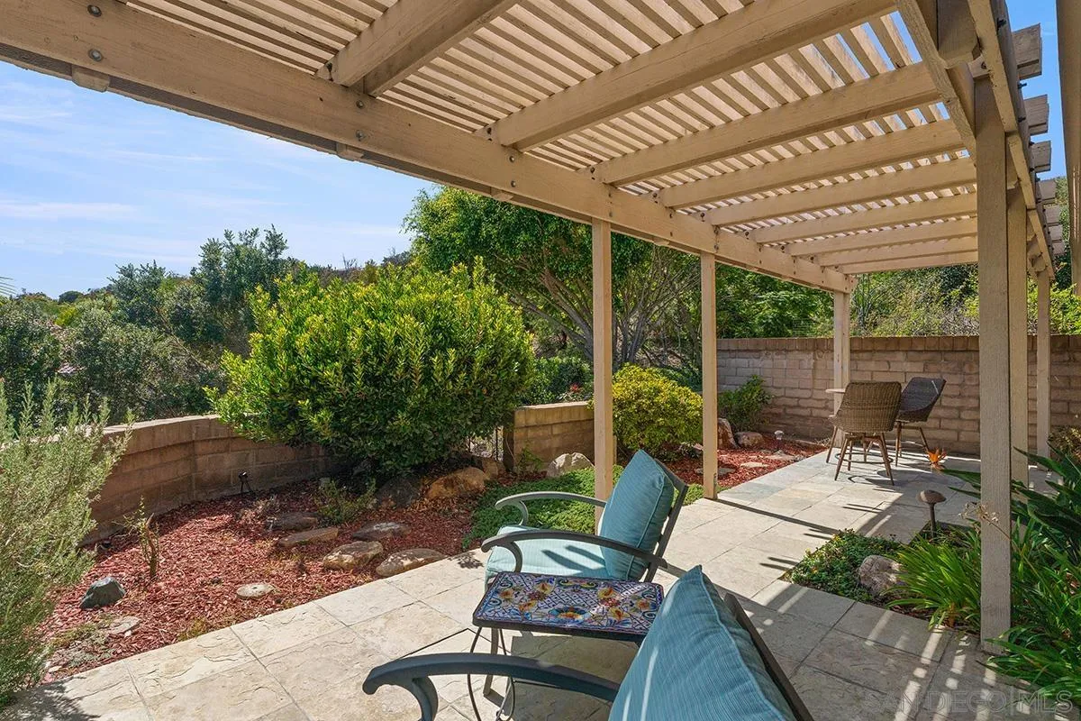 https://cdn.realtyfeed.com/cdn/127/260023083/4133debe8ff28c504348c0676f13330a.webp
