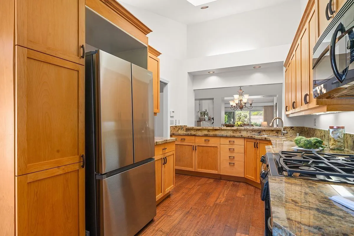https://cdn.realtyfeed.com/cdn/127/260023083/51834dde69e9e16ab05af49911c0cca5.webp