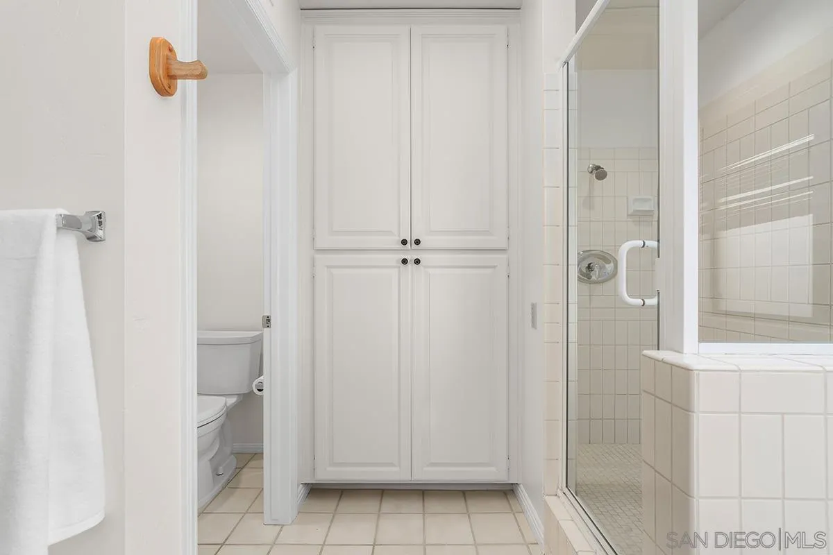 https://cdn.realtyfeed.com/cdn/127/260023083/8814509a7d757f558b79ecae26ae832d.webp