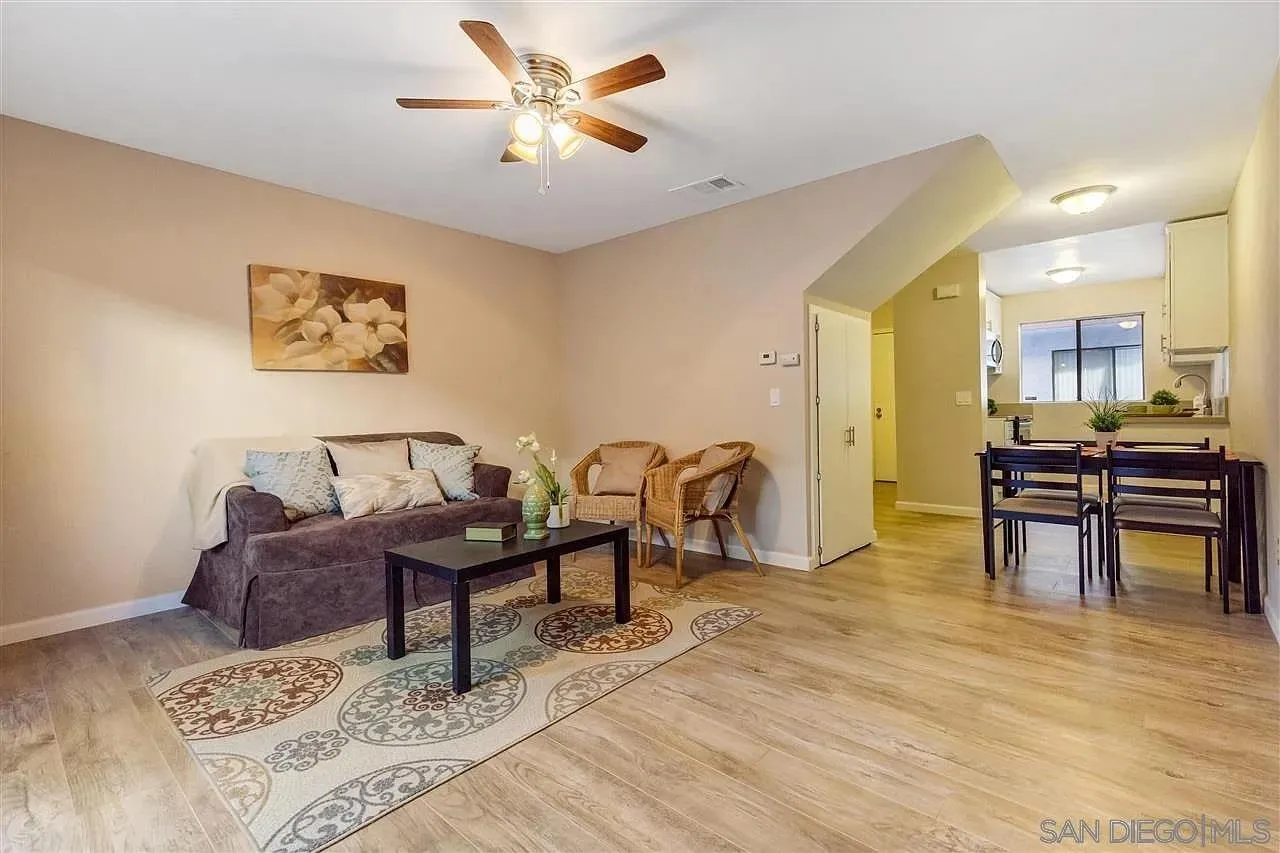 https://cdn.realtyfeed.com/cdn/127/260023084/e7f559d8b30959e516d89655ae76a17f.webp