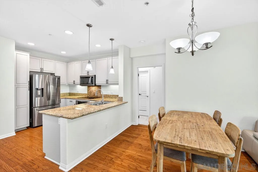 https://cdn.realtyfeed.com/cdn/127/260023087/51d20d6ff14521f98b9b151a84588200.webp