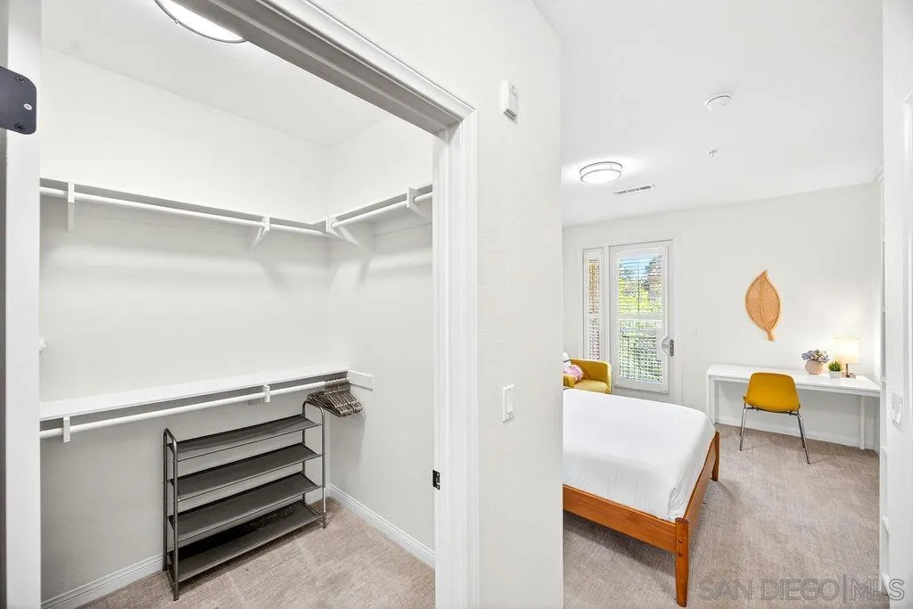 https://cdn.realtyfeed.com/cdn/127/260023087/9b5563421cbce205bb2941e0e8893024.webp