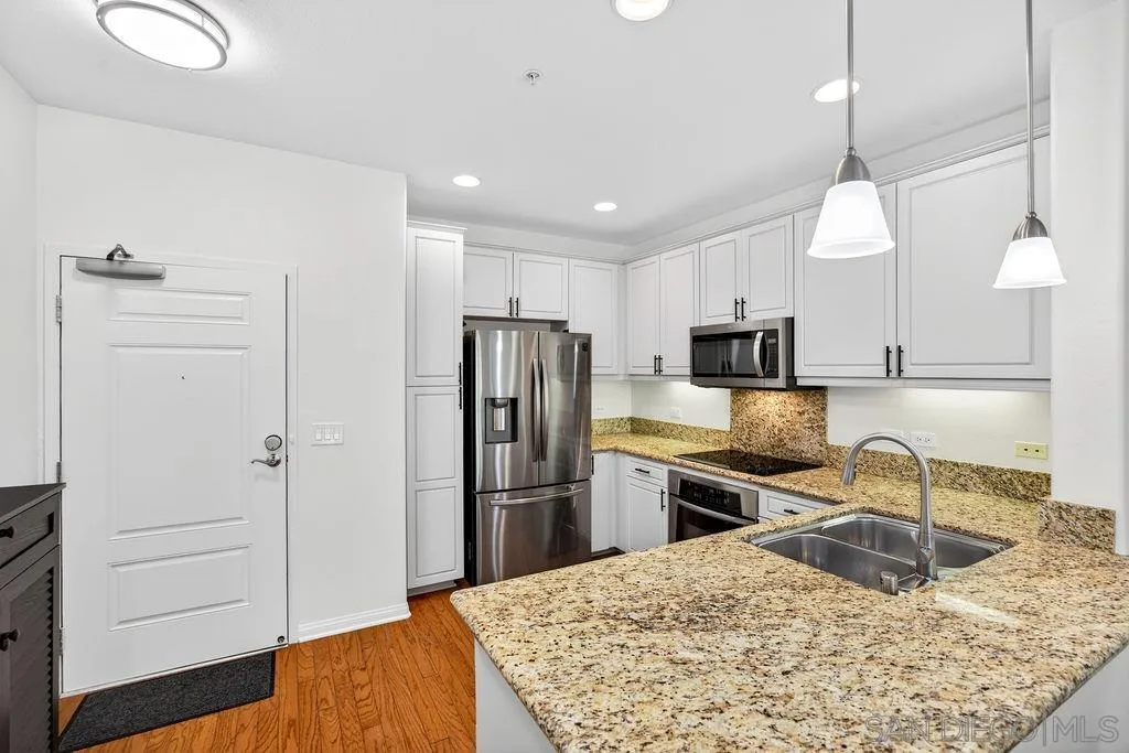 https://cdn.realtyfeed.com/cdn/127/260023087/a7deda780b677f73e769299cce923385.webp