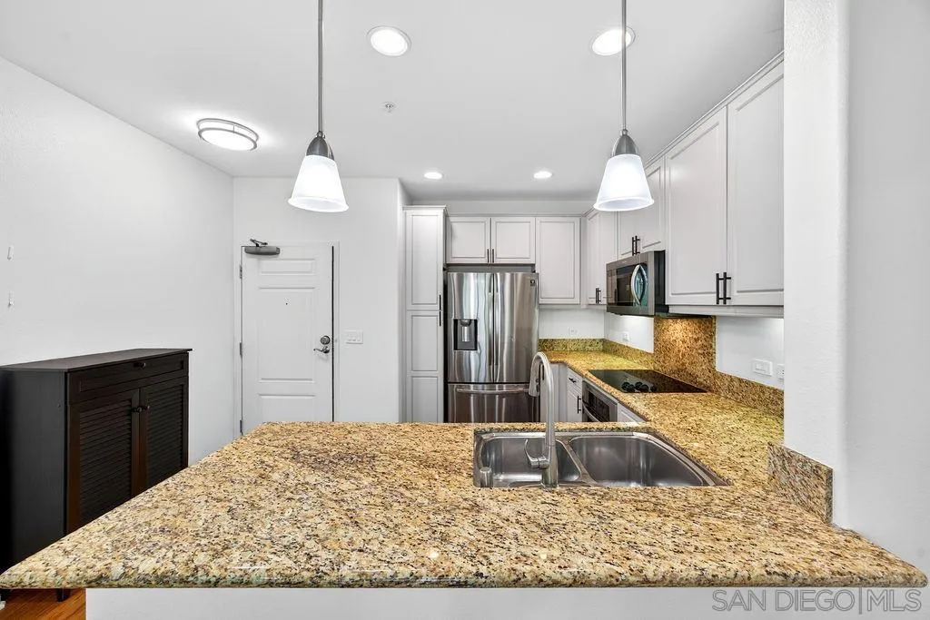 https://cdn.realtyfeed.com/cdn/127/260023087/ad066ec170cee4fa60798eb785258230.webp