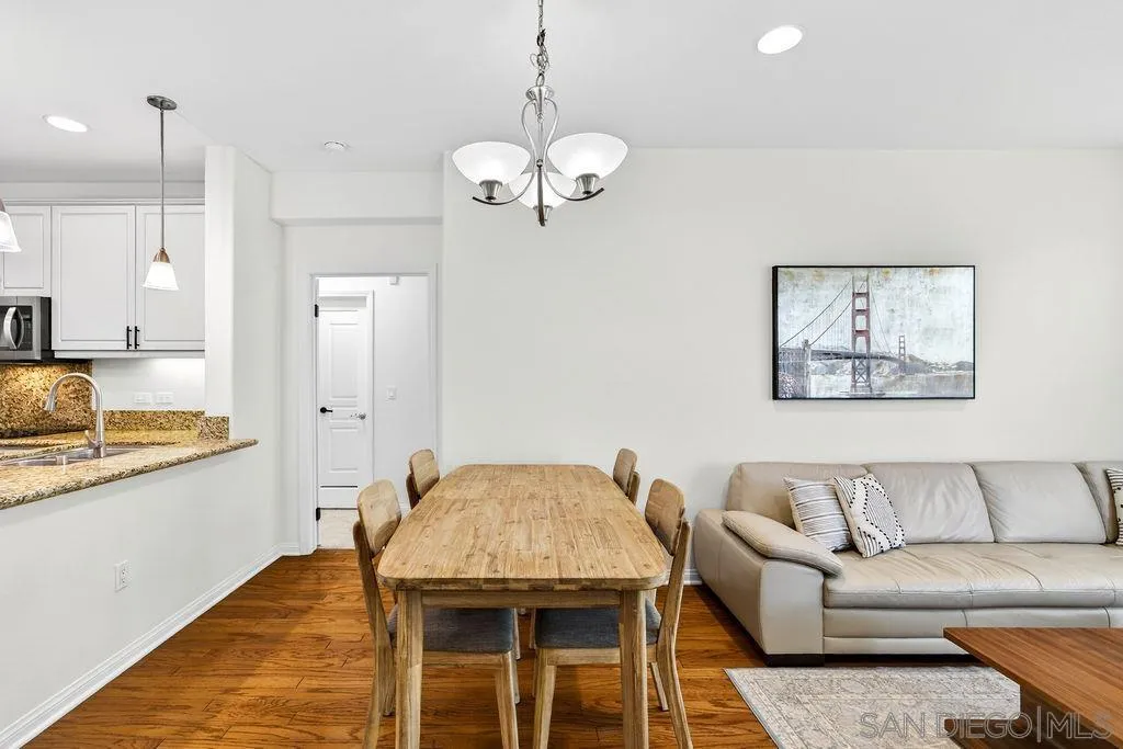 https://cdn.realtyfeed.com/cdn/127/260023087/c4ead77a5d10c00f1d00c0a91103fc12.webp