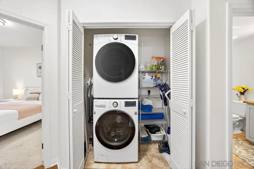 https://cdn.realtyfeed.com/cdn/127/260023087/fb8f640e83314b7637a45804ac9e0402.webp