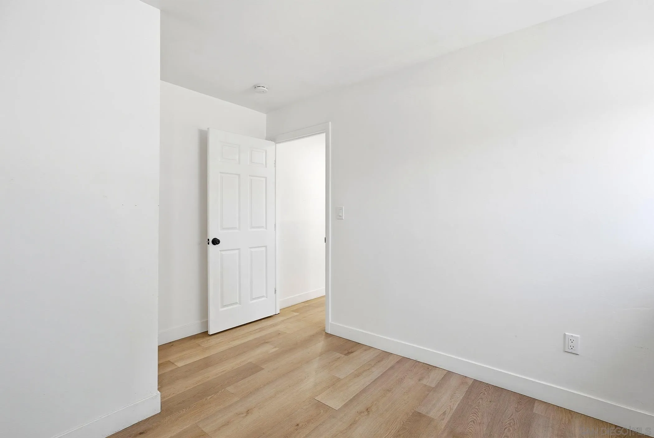 https://cdn.realtyfeed.com/cdn/127/260023092/db38a631605ca2f9e516fab7411b5915.webp