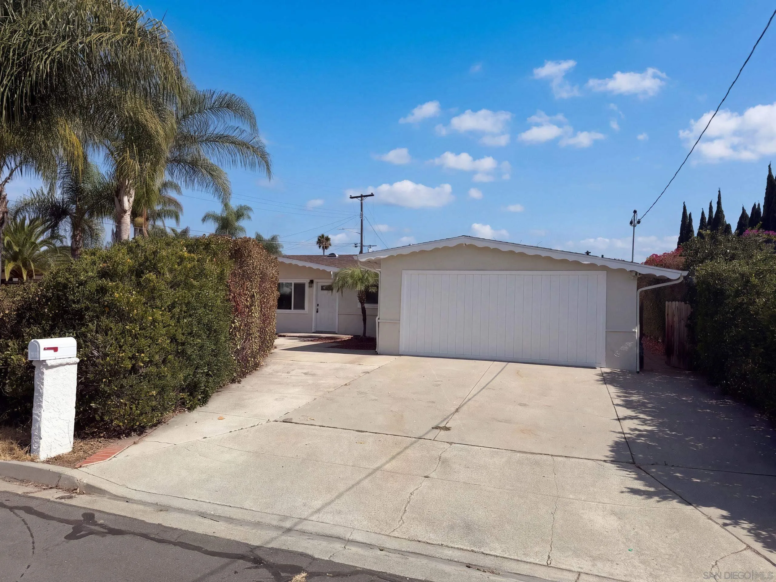 https://cdn.realtyfeed.com/cdn/127/260023094/73978af9106f52b5b1f2a20ca35413f5.webp