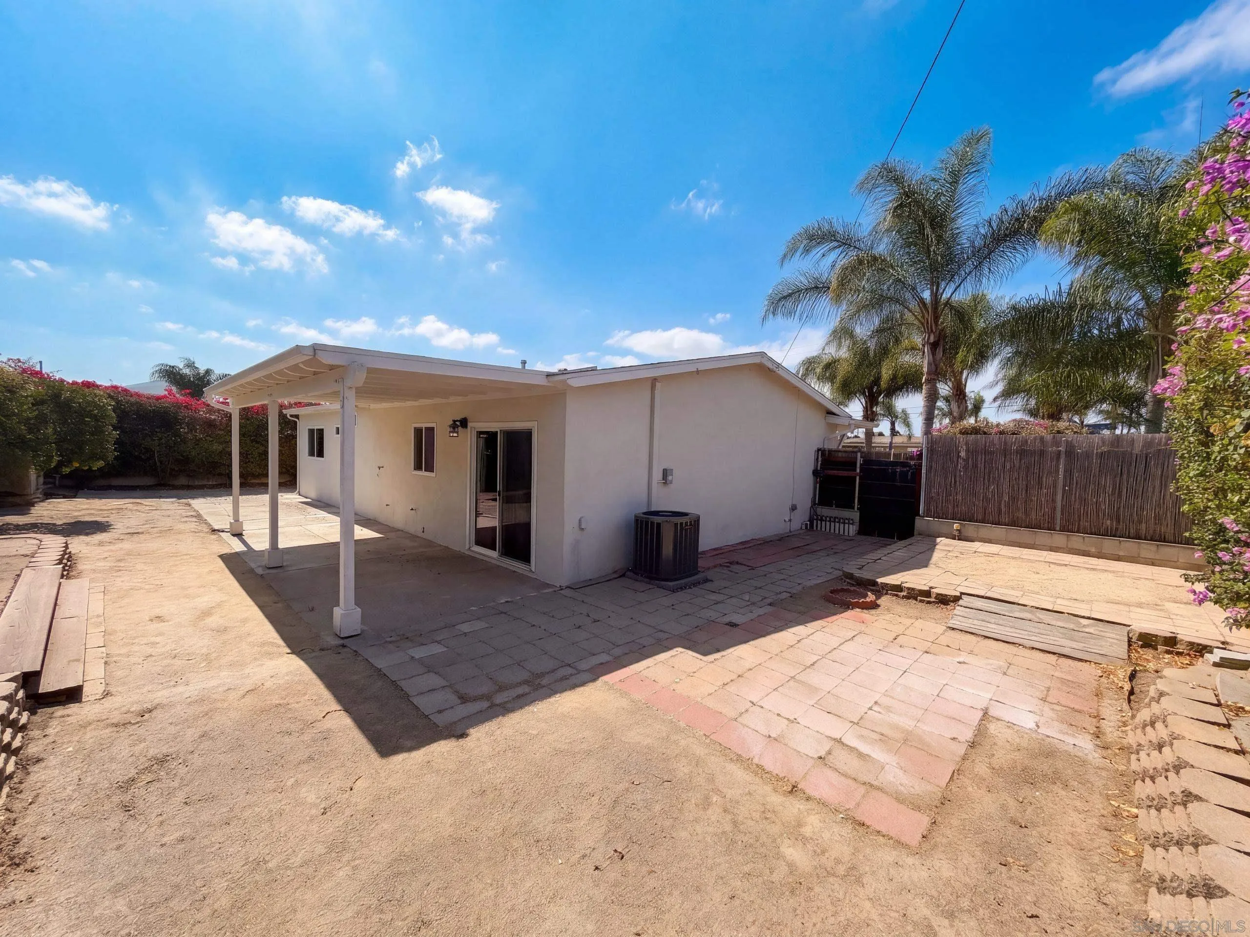 https://cdn.realtyfeed.com/cdn/127/260023094/c891bcb5116d7e57398448a8f2a0c218.webp