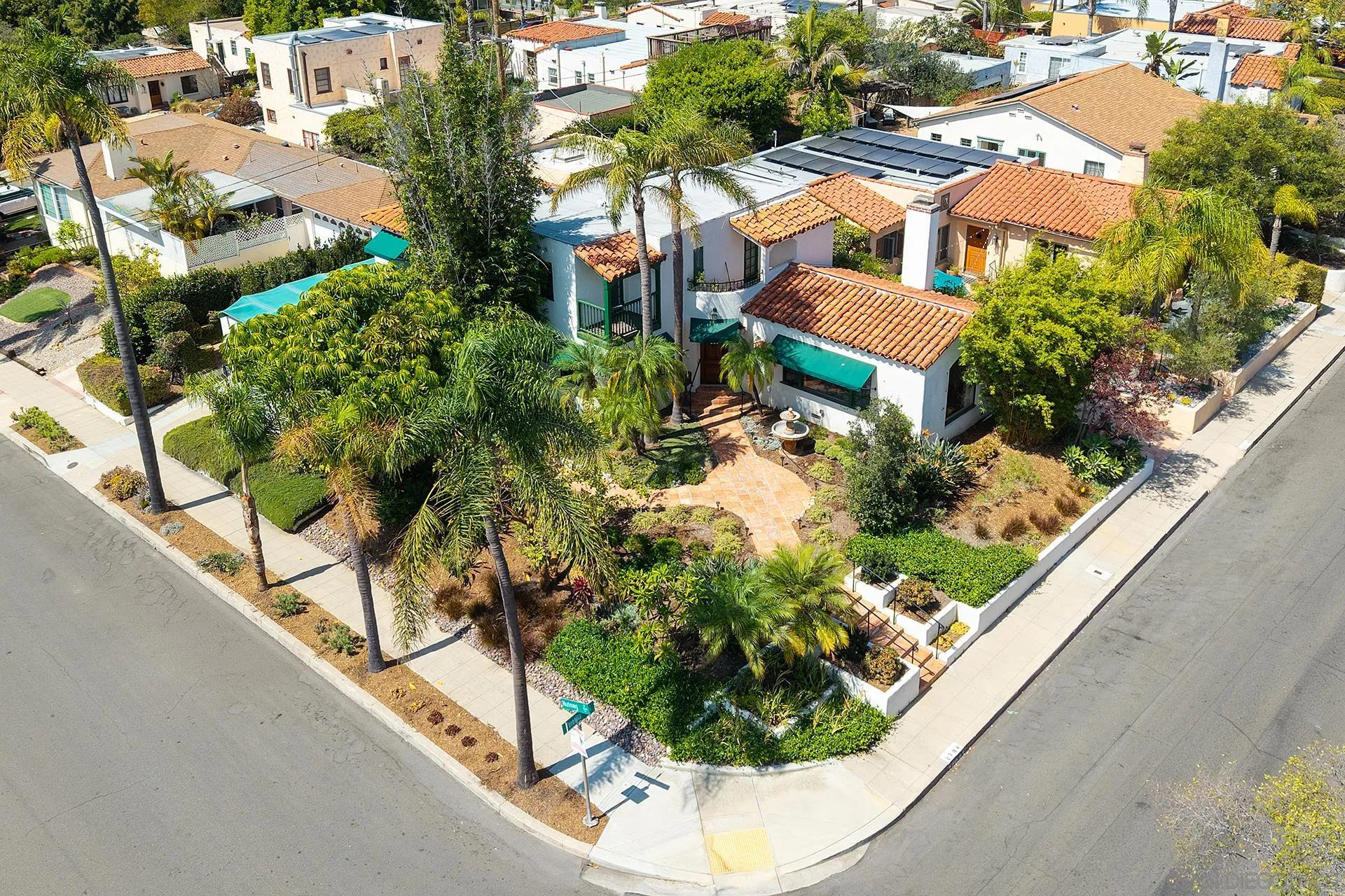https://cdn.realtyfeed.com/cdn/127/260023098/1c3ab7d2eb597fbc9fe4f543e4734185.webp