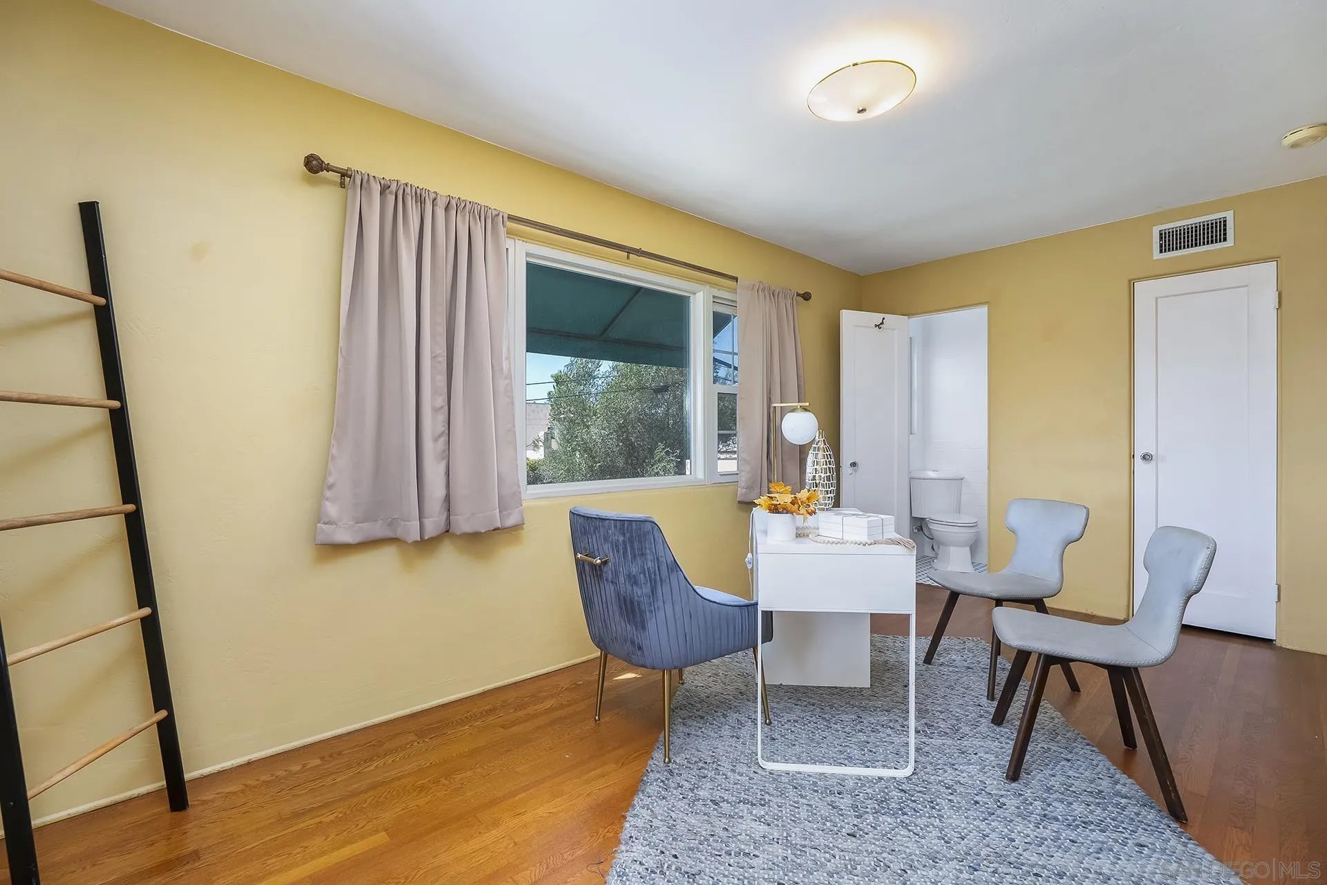 https://cdn.realtyfeed.com/cdn/127/260023098/34403b143cd0c1c3c8b0fd6a4bab5320.webp