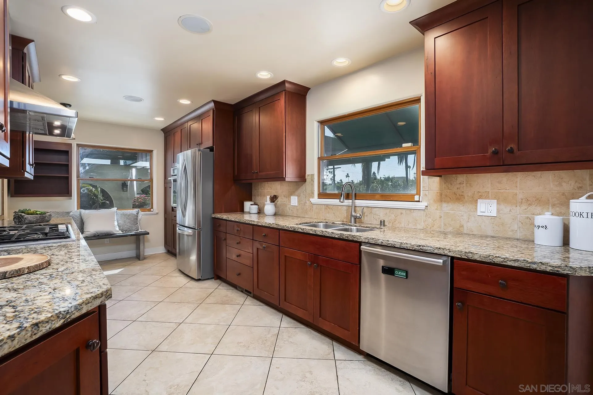 https://cdn.realtyfeed.com/cdn/127/260023098/367d4a848f72d358d938be152624b4ad.webp
