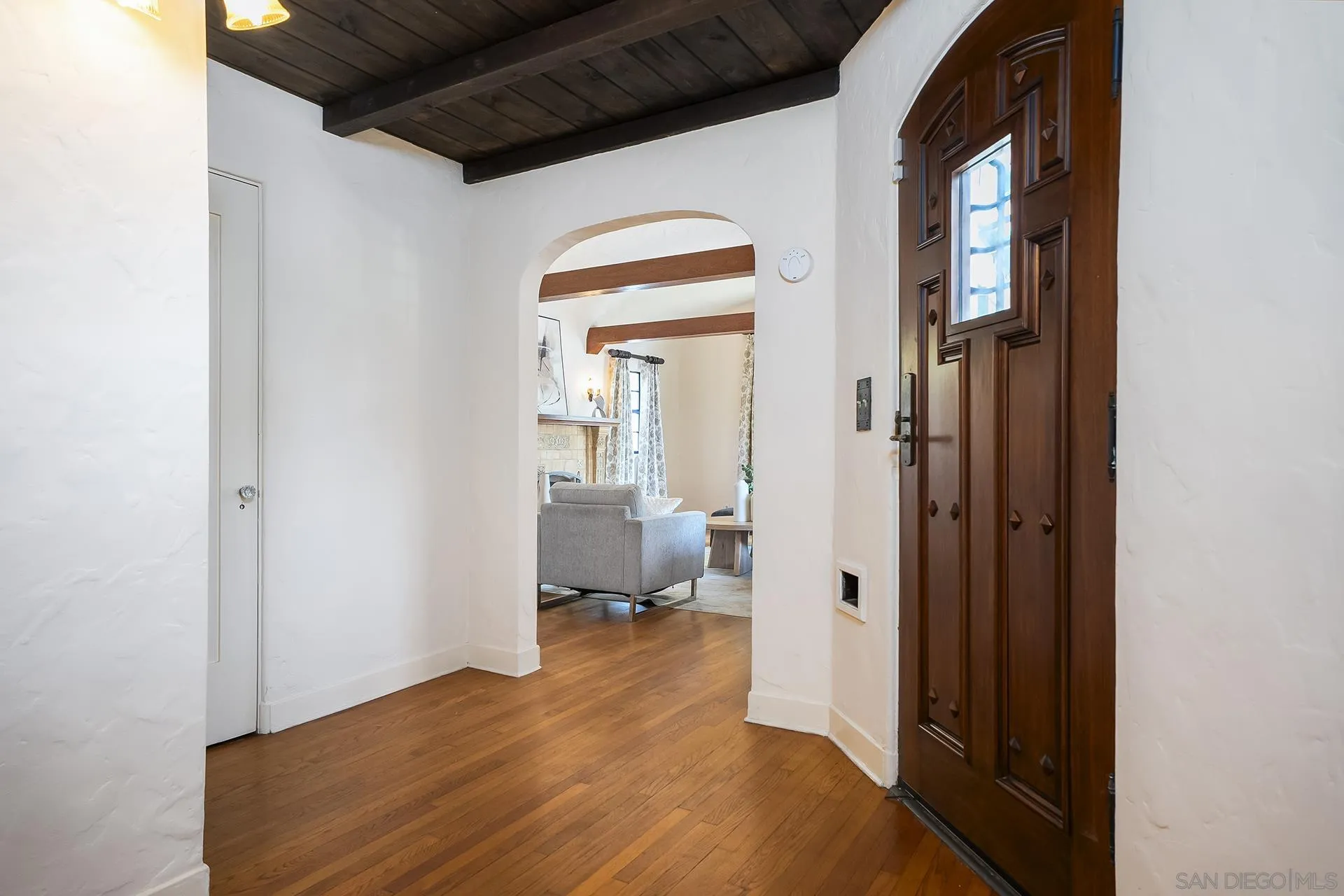 https://cdn.realtyfeed.com/cdn/127/260023098/74f23fcdd02c6b9823bd15ffc3827792.webp