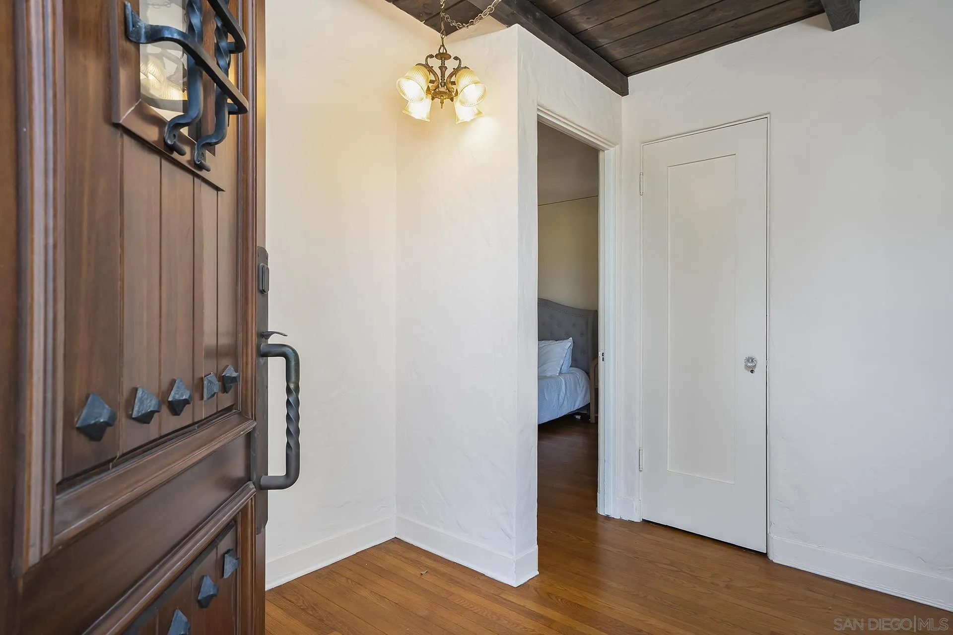 https://cdn.realtyfeed.com/cdn/127/260023098/9a264725b32ac5f7b8a5da365aa6f9d8.webp