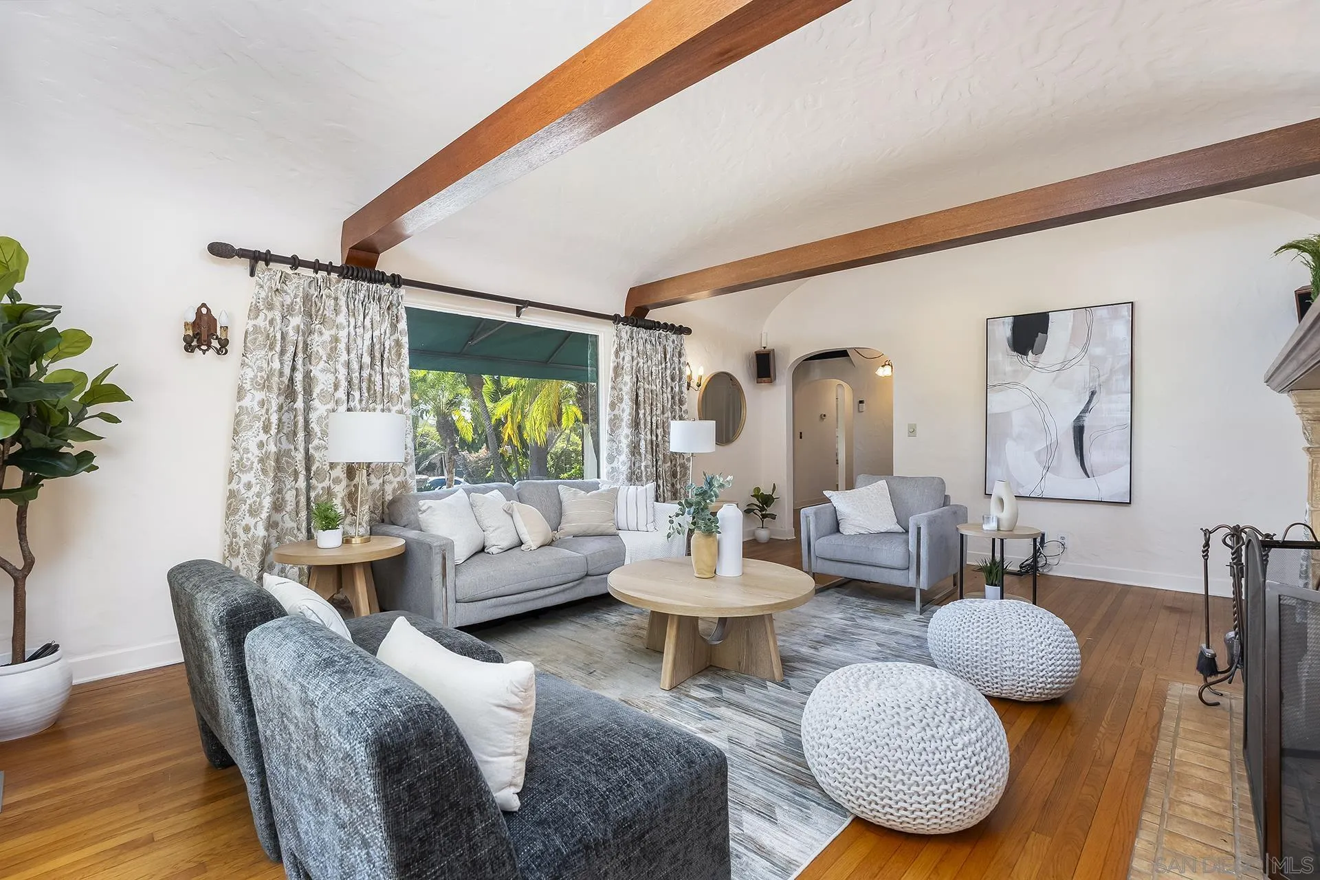 https://cdn.realtyfeed.com/cdn/127/260023098/c4b858ed705390f5b268fde50ec9f29d.webp