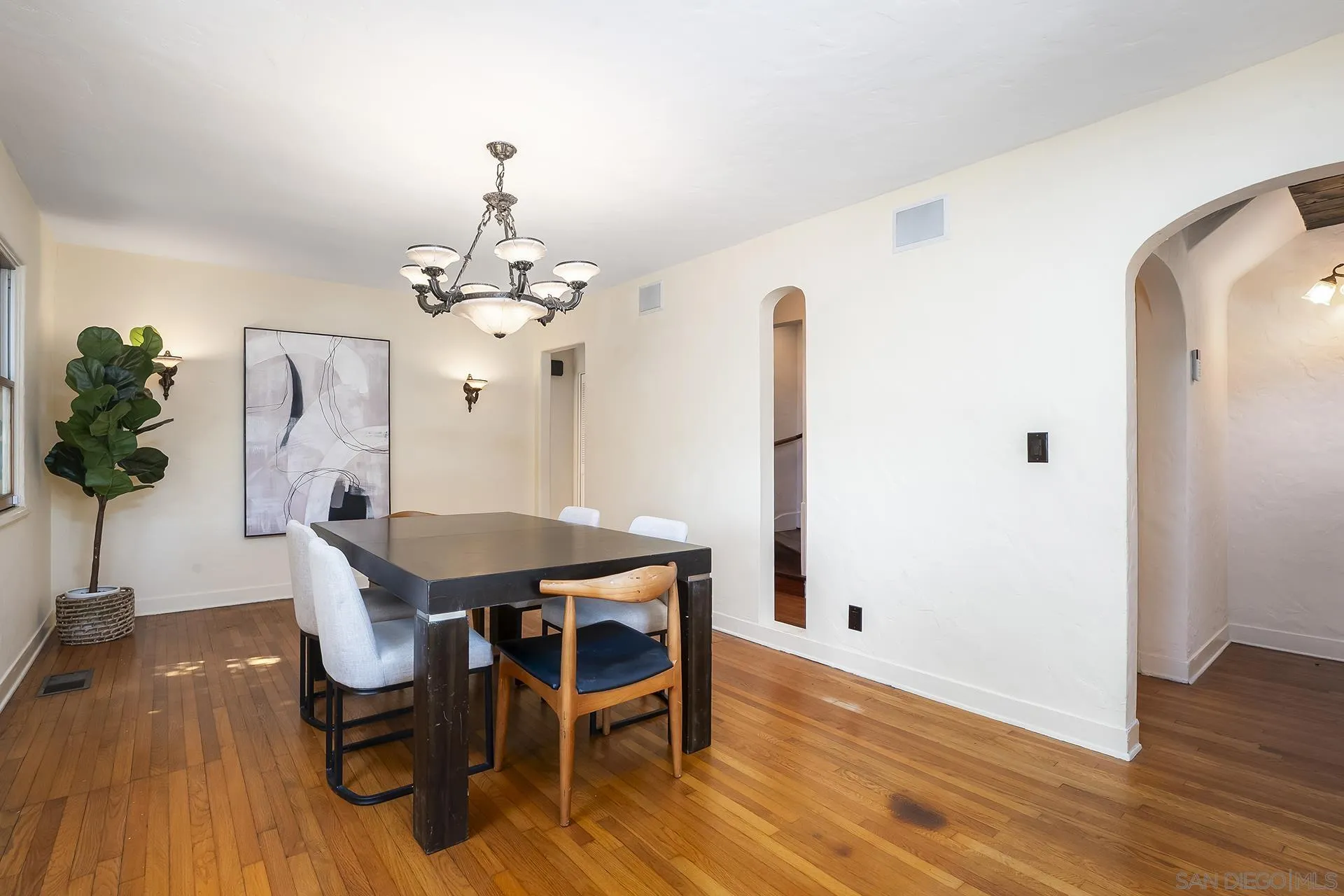 https://cdn.realtyfeed.com/cdn/127/260023098/c5a684c28826fe5d33318988564e463e.webp