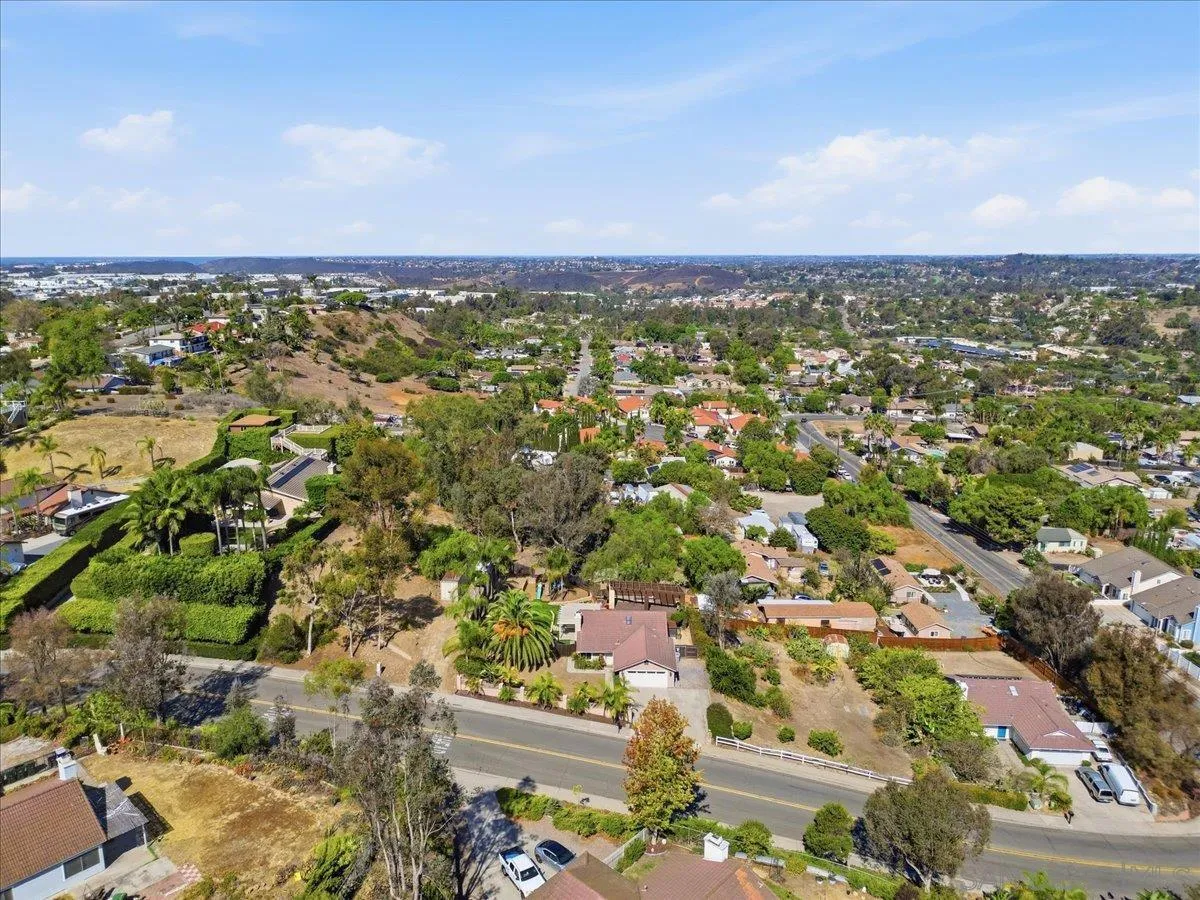 https://cdn.realtyfeed.com/cdn/127/260023102/6e62728d0be6f4583e6828ea986fd875.webp