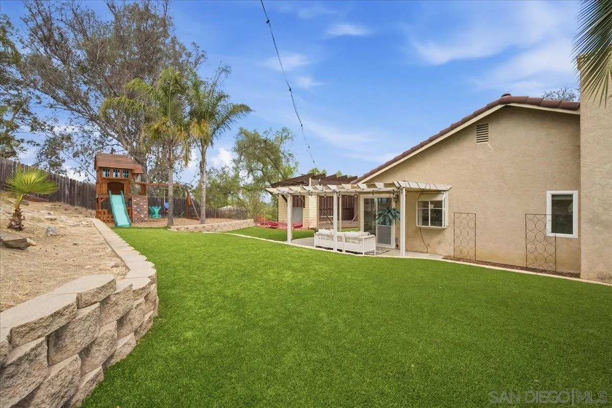 https://cdn.realtyfeed.com/cdn/127/260023102/f2f45c99f867709e904ec062aa3a0179.webp