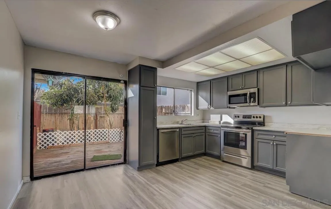 https://cdn.realtyfeed.com/cdn/127/260023109/b27ff3a4e44e05196ba0851f439bcdd2.webp