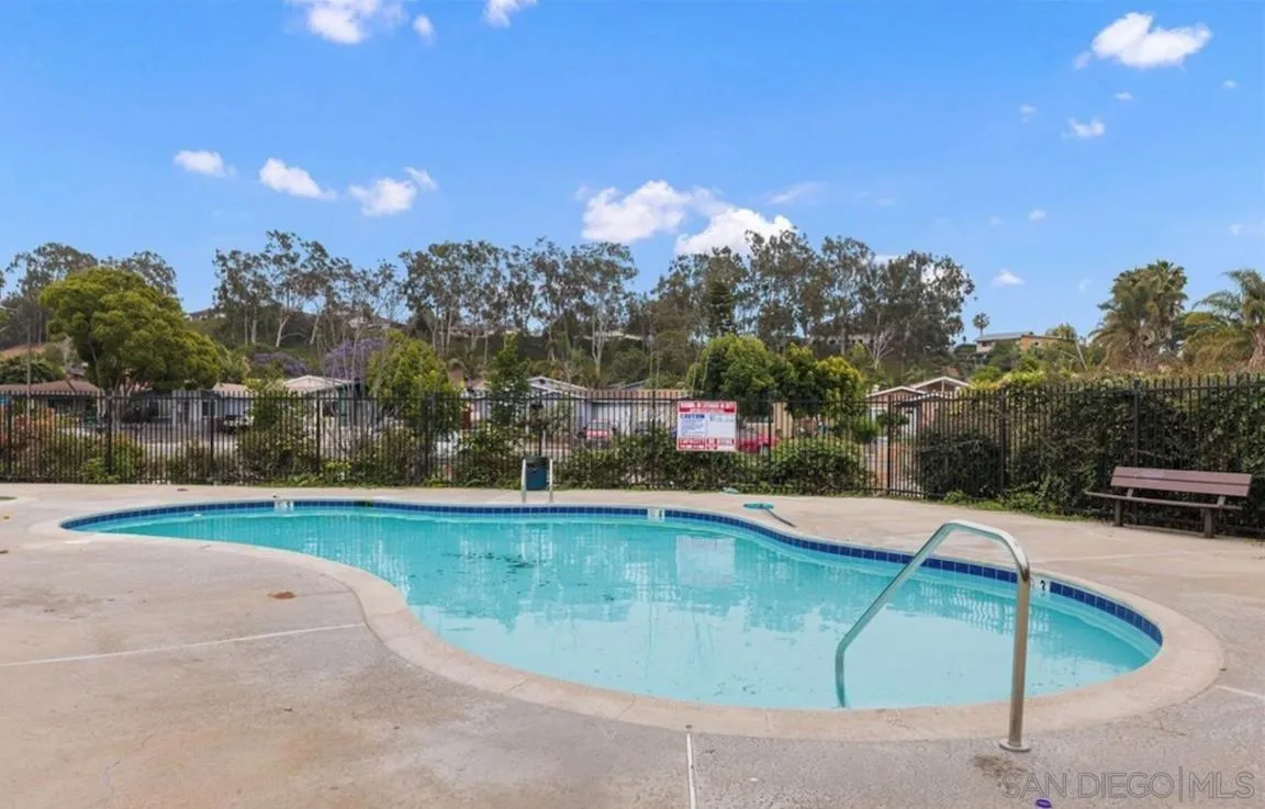 https://cdn.realtyfeed.com/cdn/127/260023109/d553fbbec2a1c8f45d05ec0fb2e7e361.webp