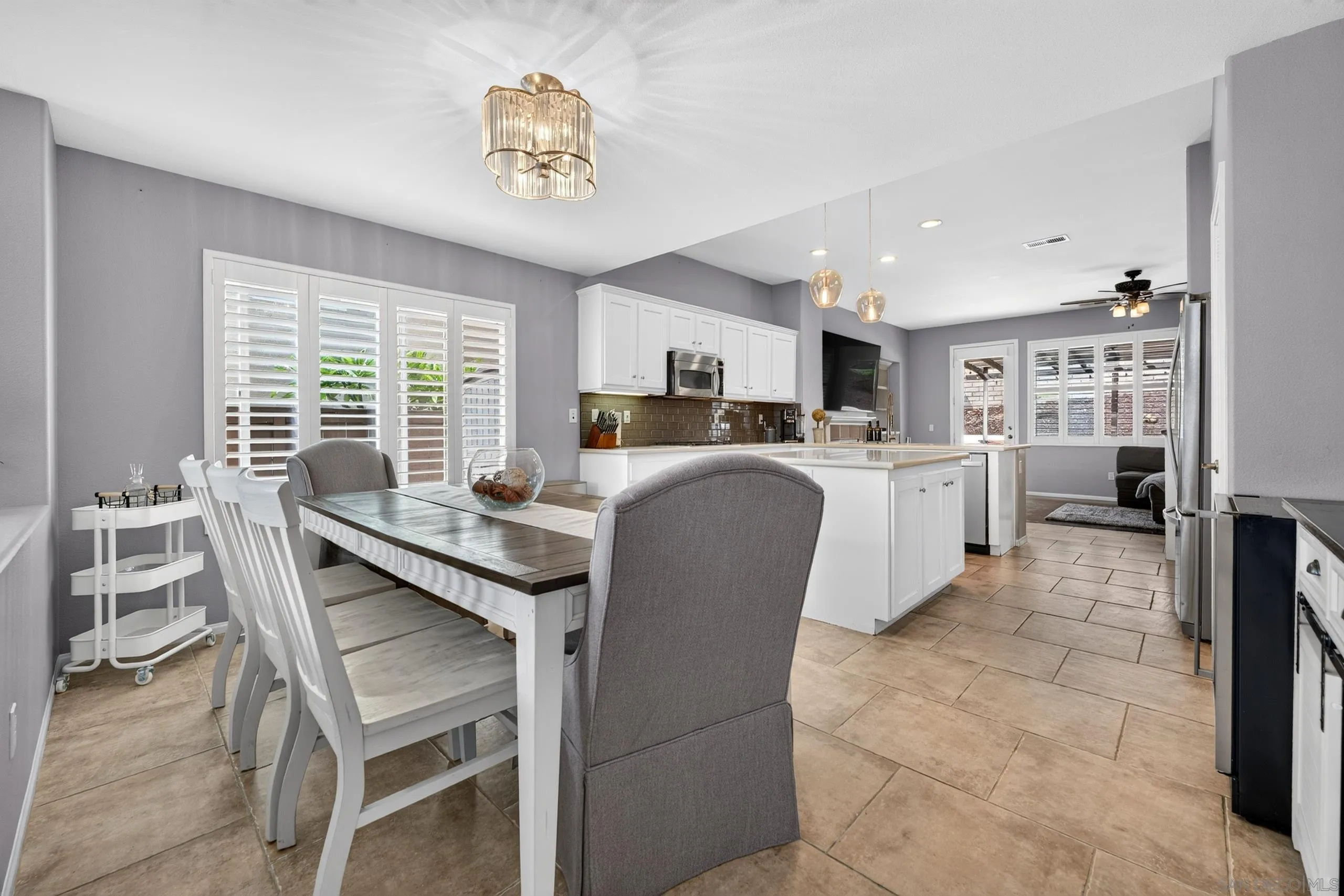 https://cdn.realtyfeed.com/cdn/127/260023112/03dcb598689b172e6773022db4bf7b5a.webp