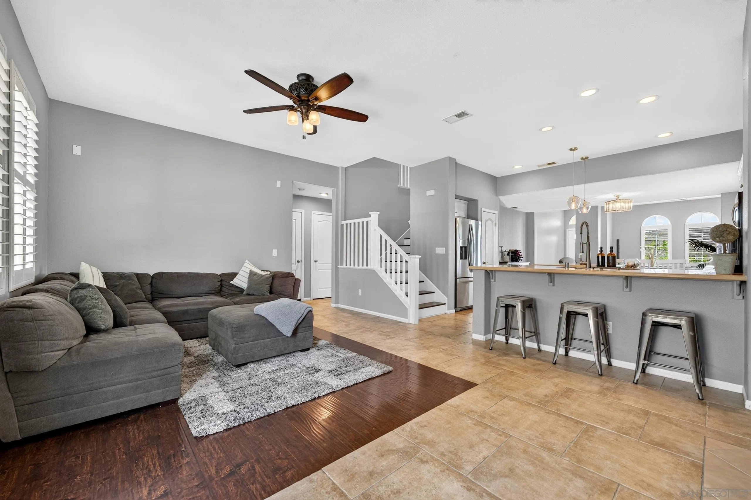 https://cdn.realtyfeed.com/cdn/127/260023112/9beb90406b38ac4e8b35f9fb67033155.webp