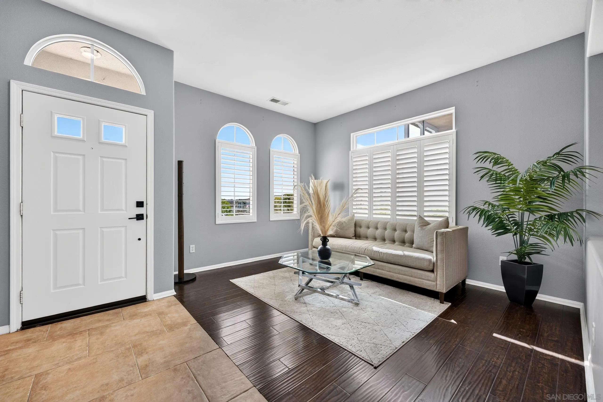 https://cdn.realtyfeed.com/cdn/127/260023112/e8a8010c326f5474086e09d667e7b0d9.webp