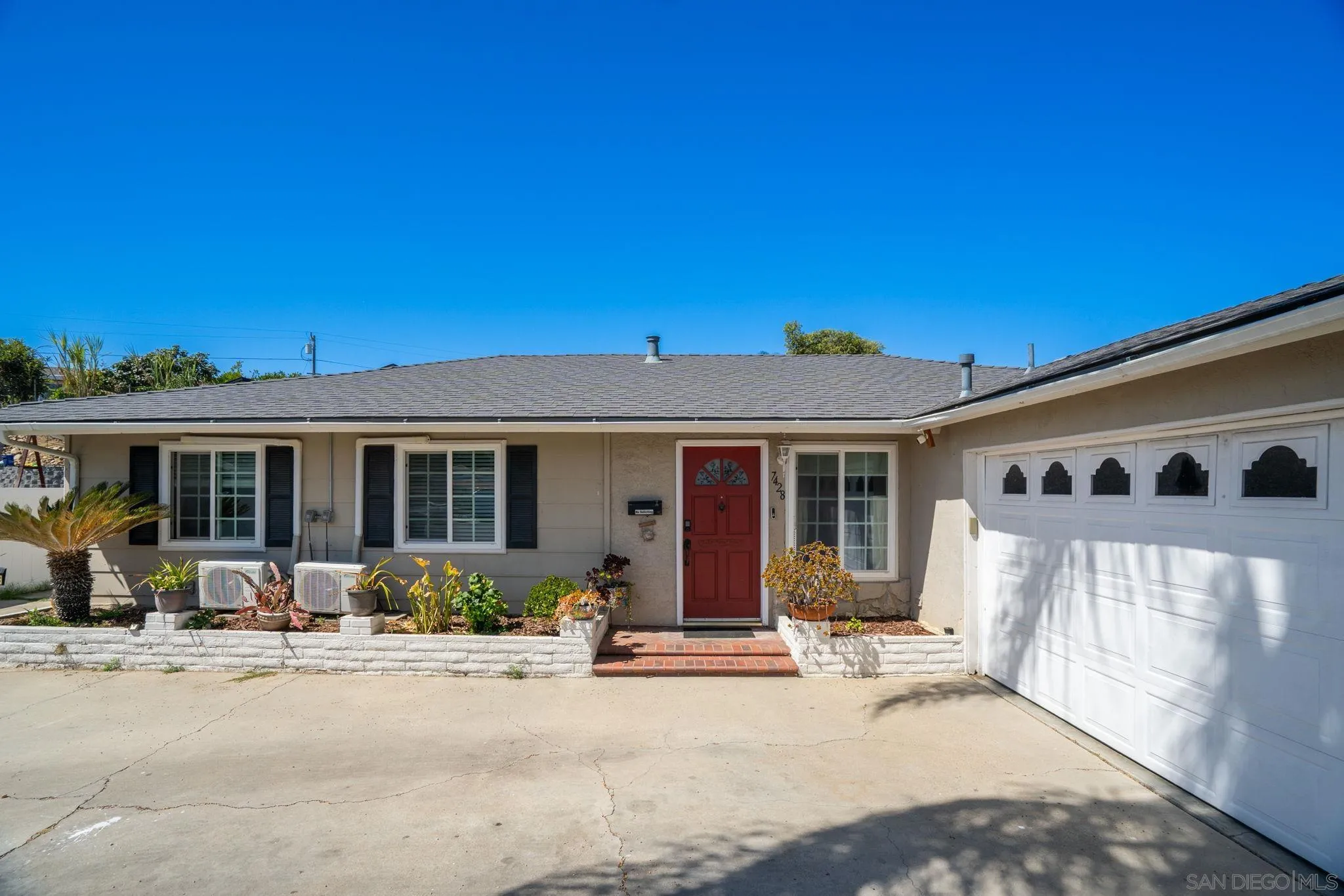 https://cdn.realtyfeed.com/cdn/127/260023115/05c7ab5582a291c94f6c42c77ec6e0ee.webp
