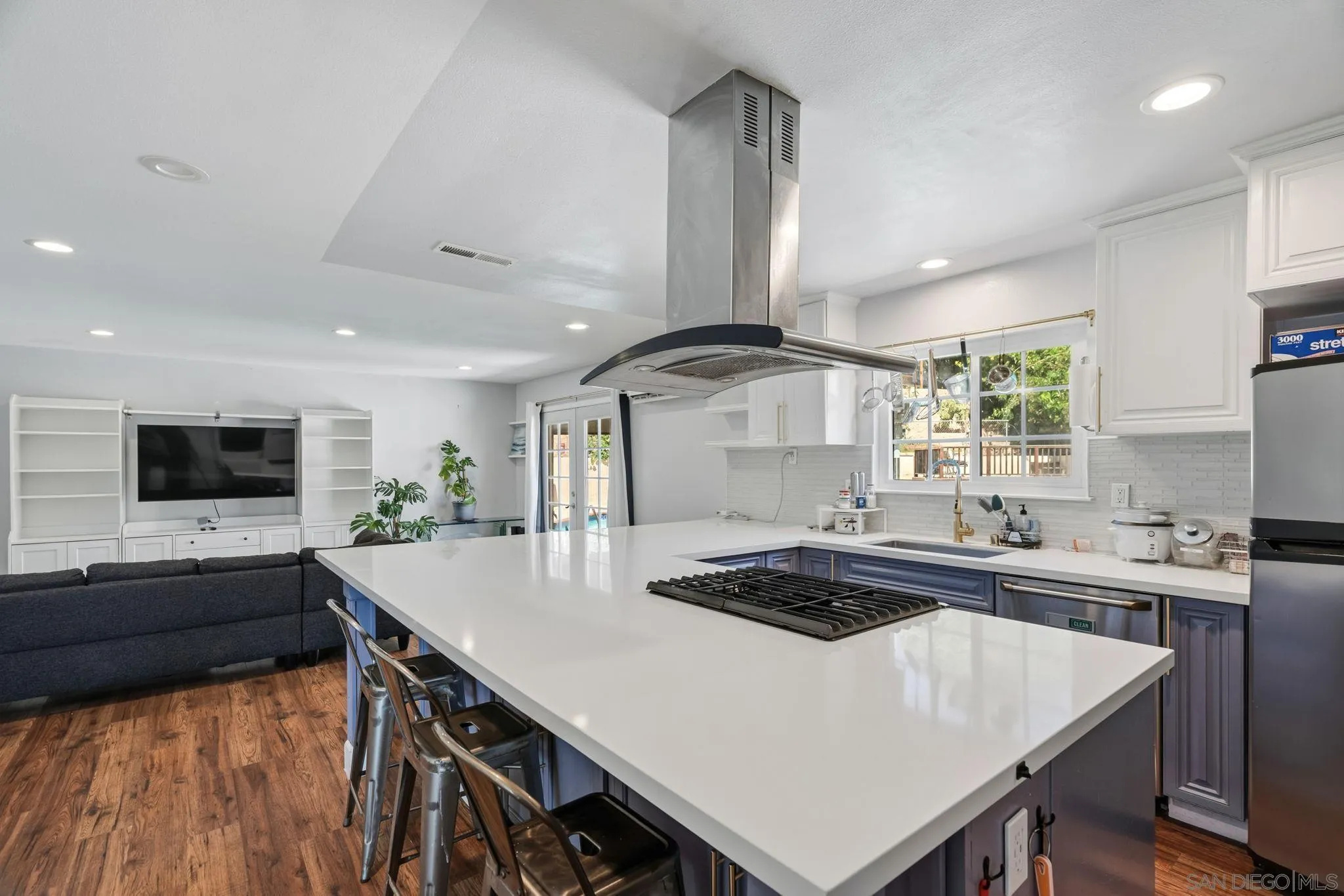 https://cdn.realtyfeed.com/cdn/127/260023115/0ee8c8ae6a06b2c7948ccc955dac4740.webp