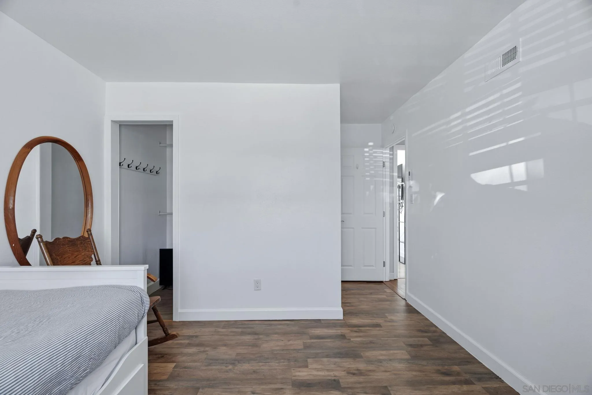 https://cdn.realtyfeed.com/cdn/127/260023115/413ca9f24bcf3b2585e6e3ddc77a6291.webp