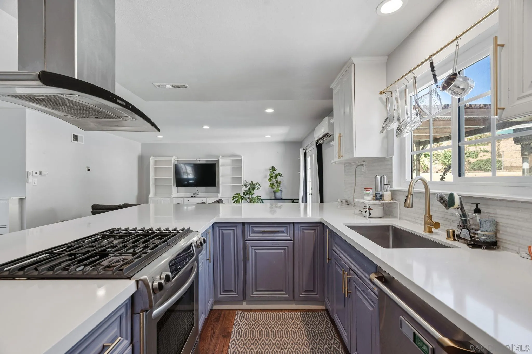 https://cdn.realtyfeed.com/cdn/127/260023115/6eafa0f39077ad8beda2e0ea76c403a7.webp