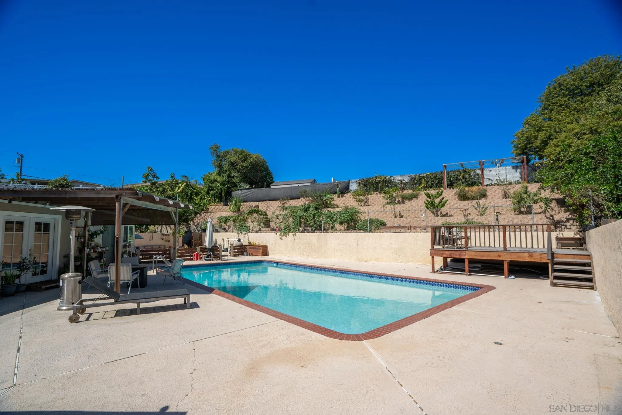 https://cdn.realtyfeed.com/cdn/127/260023115/793bec0a199381eb063fbbae18b0122b.webp