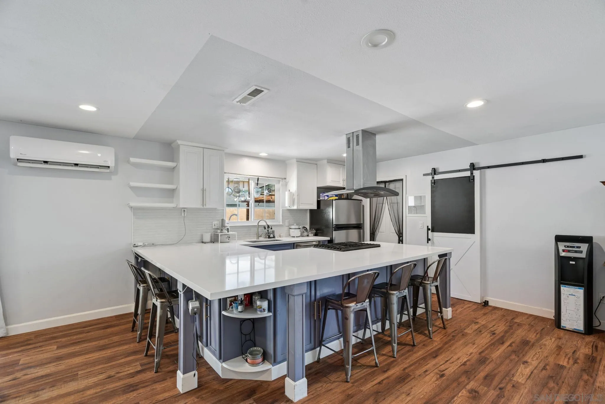https://cdn.realtyfeed.com/cdn/127/260023115/93ab7f9f9dc90265edf8f9918dd1522a.webp