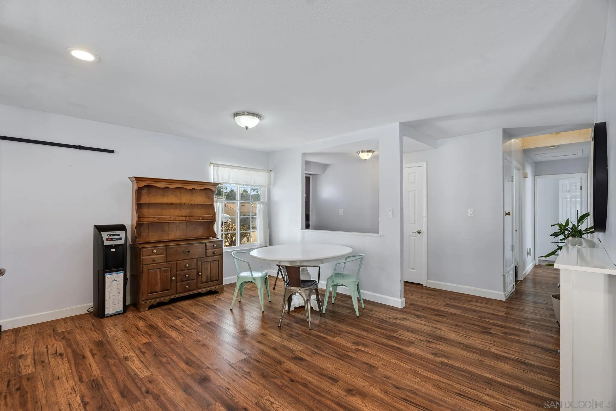 https://cdn.realtyfeed.com/cdn/127/260023115/ab4f72445be3f9dbe866e32aa87770bb.webp