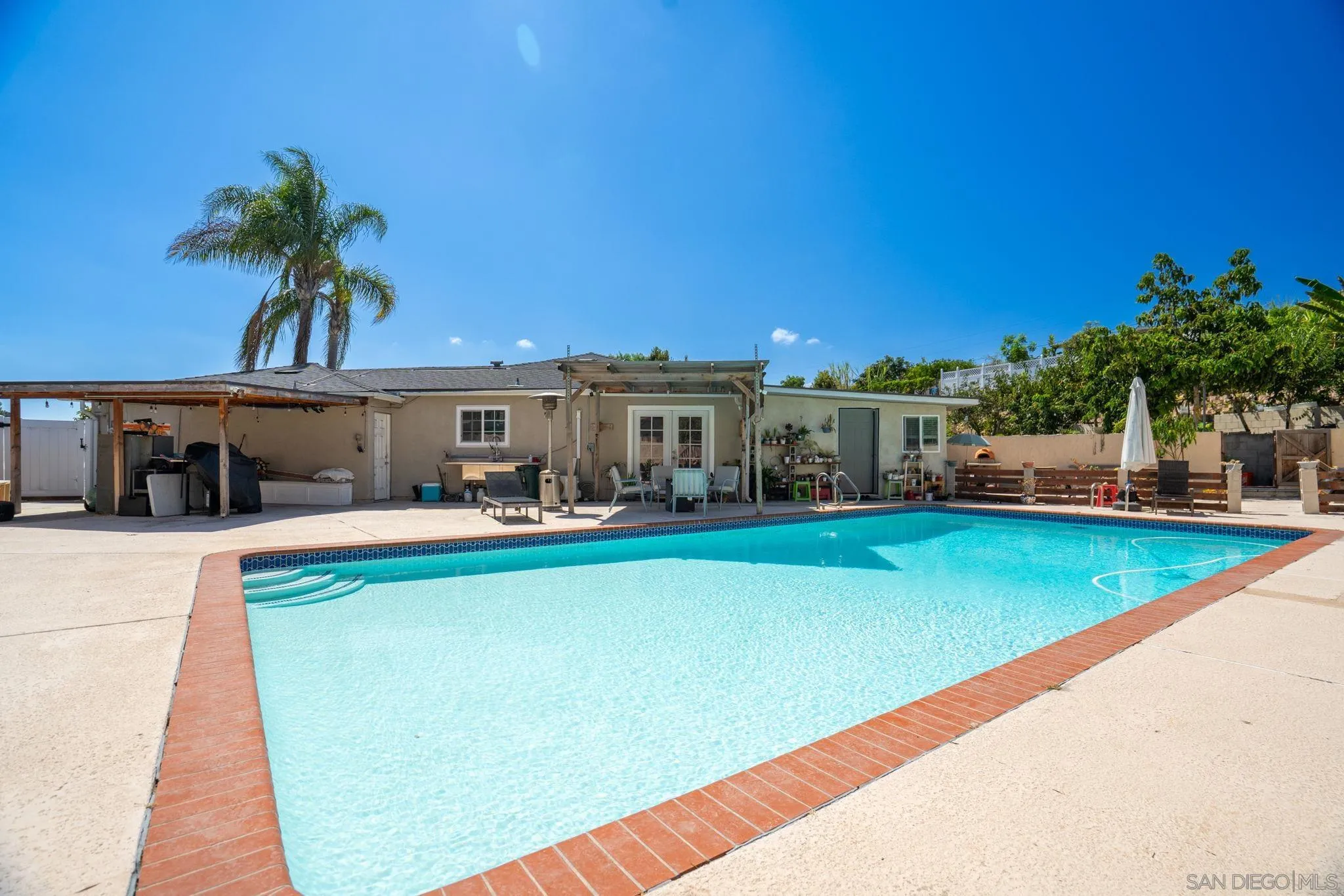 https://cdn.realtyfeed.com/cdn/127/260023115/c798bbea080ce21bbf149007a4c43cfa.webp