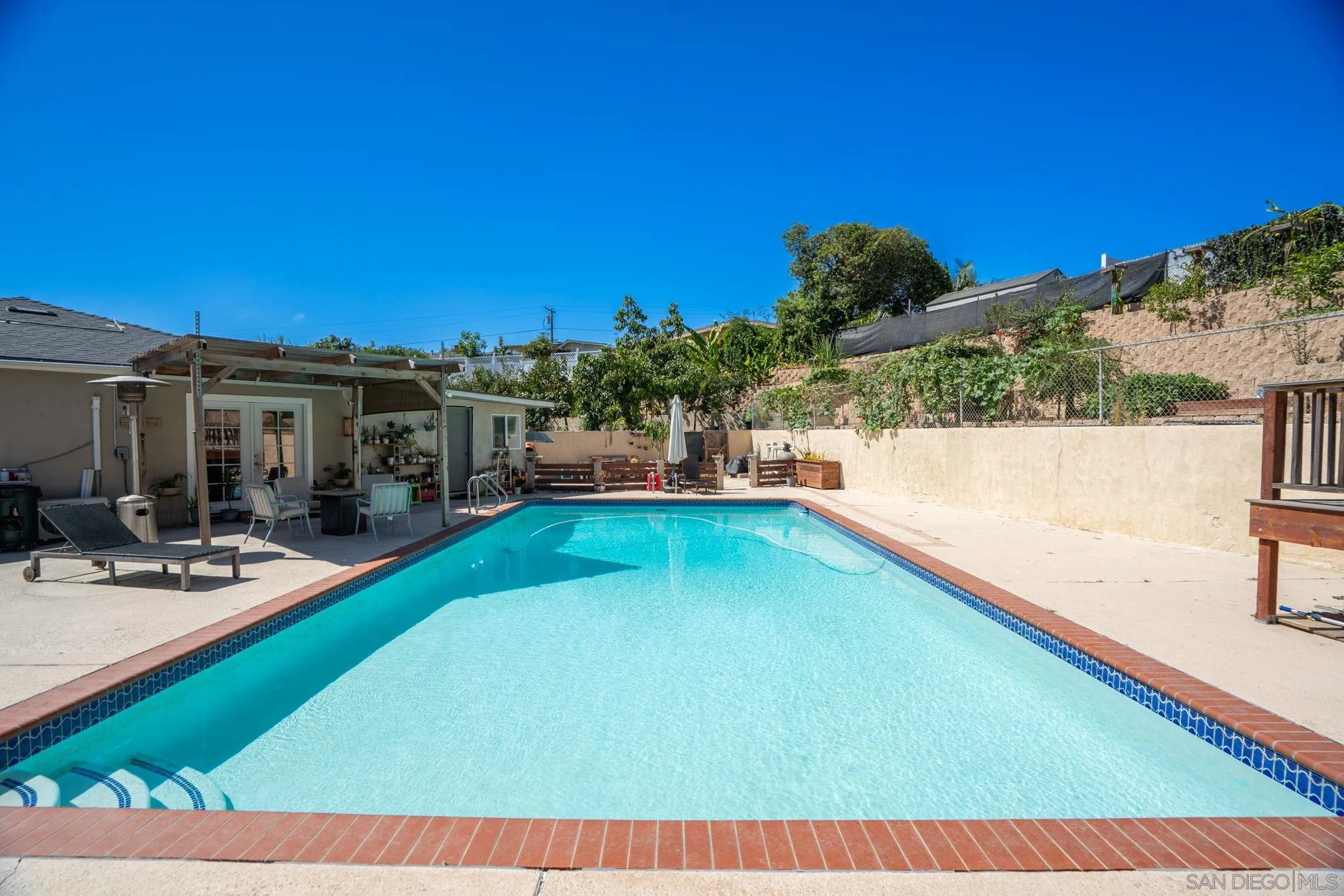 https://cdn.realtyfeed.com/cdn/127/260023115/cc09356ca429c29311b46e69ebdc1fdc.webp