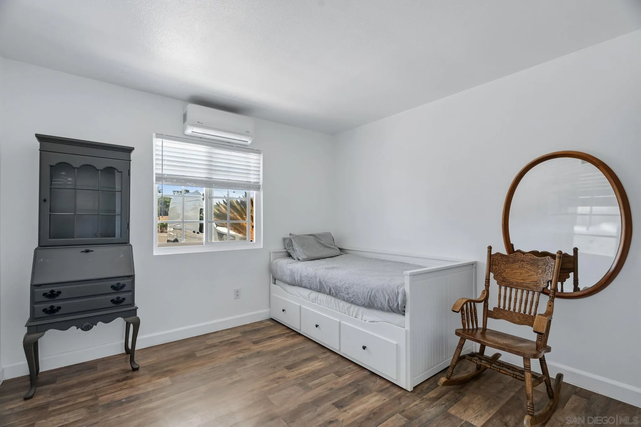 https://cdn.realtyfeed.com/cdn/127/260023115/e4ff2a20ae486c51d8230049b57788be.webp