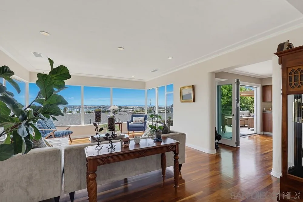 https://cdn.realtyfeed.com/cdn/127/260023116/0c18c817a906457a12ad2eb64d21f48c.webp