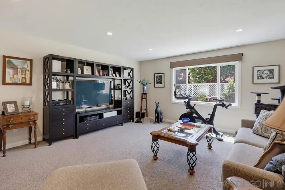 https://cdn.realtyfeed.com/cdn/127/260023116/4b8eeeaf3256d9694d6b66ca8e424114.webp