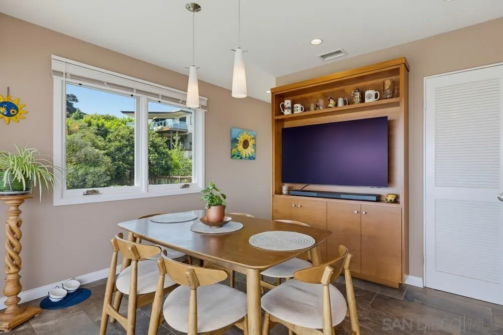 https://cdn.realtyfeed.com/cdn/127/260023116/d8f36246f84af67406601906505ce2fa.webp