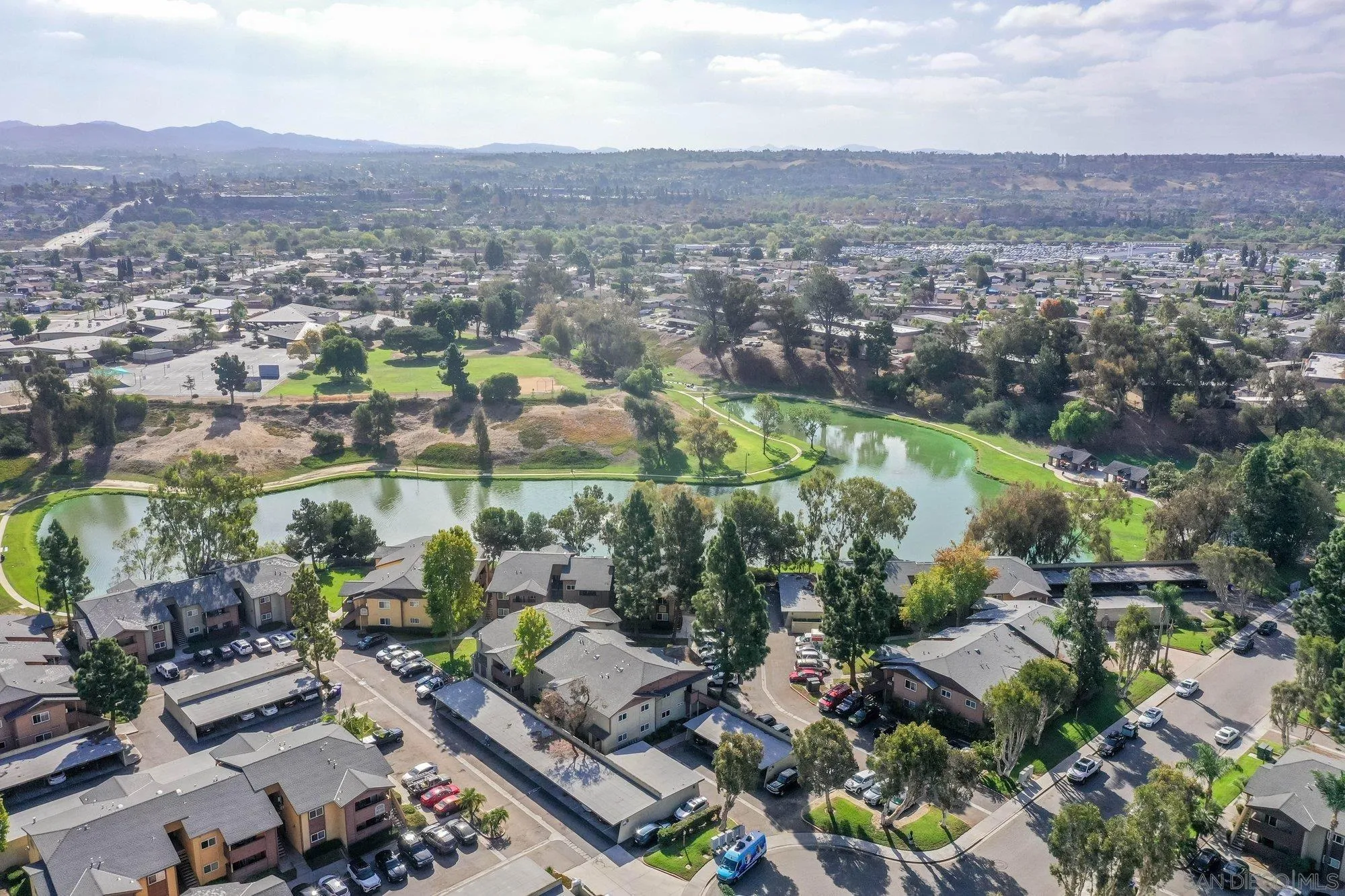 https://cdn.realtyfeed.com/cdn/127/260023120/361d1c8222cee268c4e871078a75ad29.webp